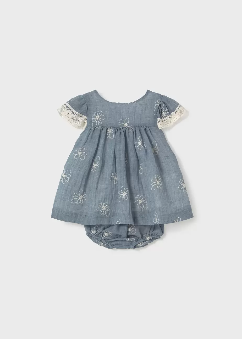 Oferta de Vestido con cubrepañal bordado recién nacida por 35,99€ en Mayoral