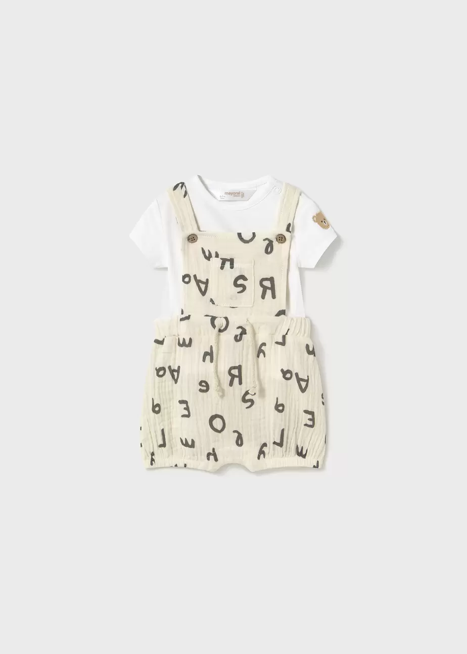Oferta de Conjunto peto letras y camiseta recién nacido por 27,99€ en Mayoral