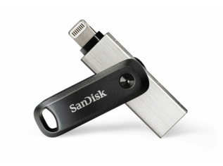 Oferta de Pendrive de 128 GB -  Sandisk SDIX60N-128G-GN6NE, Para iPhone y iPad, Negro por 31,32€ en MediaMarkt