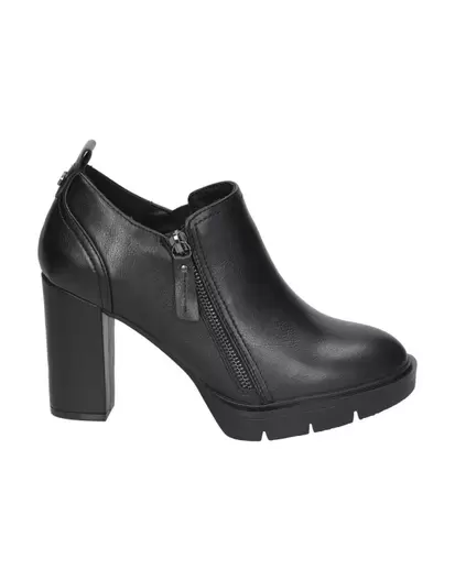 Oferta de Zapatos de tacón XTI 142989 negros por 59,95€ en Megacalzado