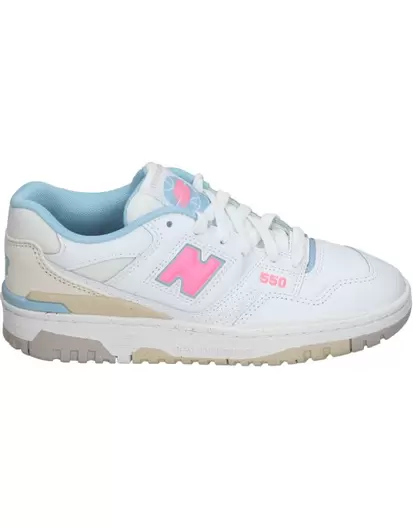 Oferta de Zapatillas New Balance 550 en blanco y rosa por 71,95€ en Megacalzado