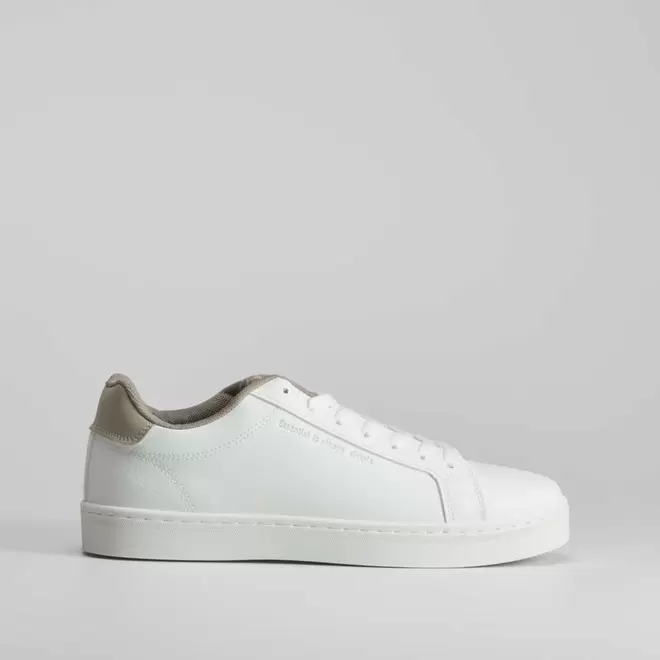 Oferta de Zapatilla urbana básica blanca NYC por 19,99€ en Merkal