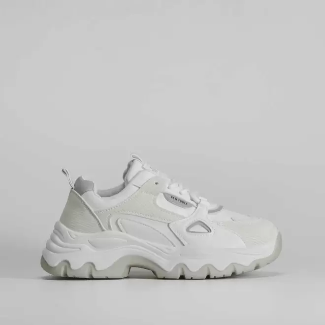 Oferta de Deportiva plataforma chunky blanca NYC por 35,99€ en Merkal