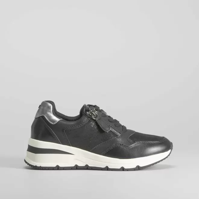 Oferta de Sneaker cuña negro COMFEET por 39,99€ en Merkal