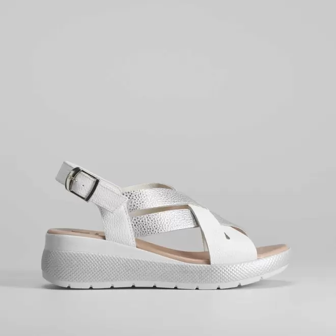 Oferta de Sandalia cuña Ever piel FLUCHOS por 74,9€ en Merkal