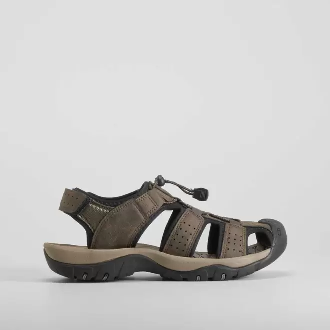 Oferta de Sandalia deportiva marrón oscuro UDOK por 45,99€ en Merkal