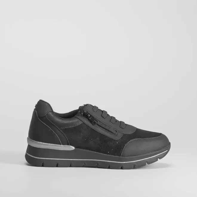 Oferta de Zapato cremallera lateral negro COMFEET por 44,99€ en Merkal