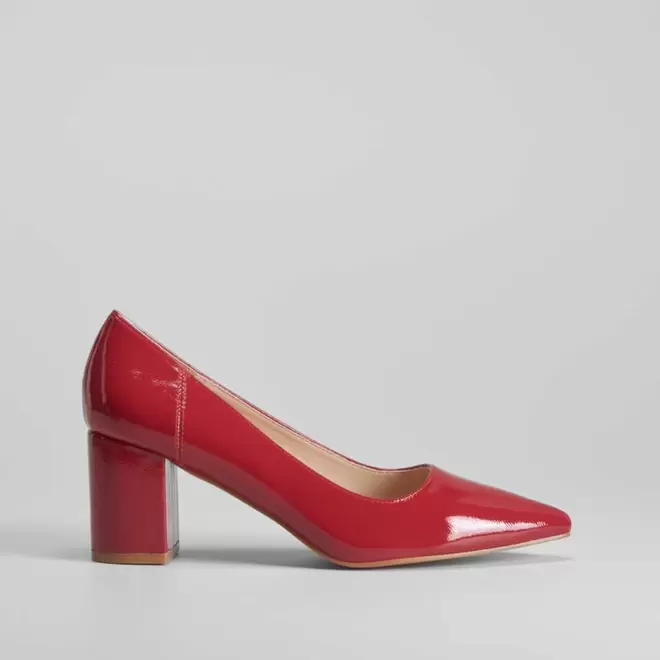 Oferta de Zapato tacón ancho rojo PICCOLA PIU por 19,99€ en Merkal