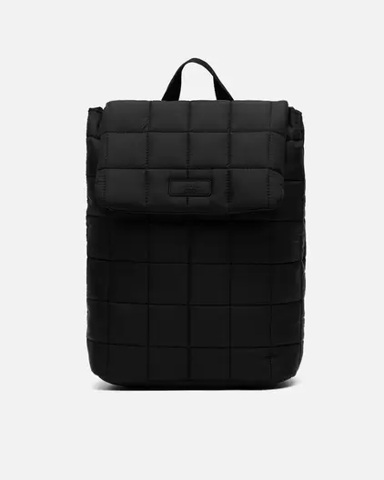 Oferta de Mochila con solapa acolchada en nylon por 15€ en Misako