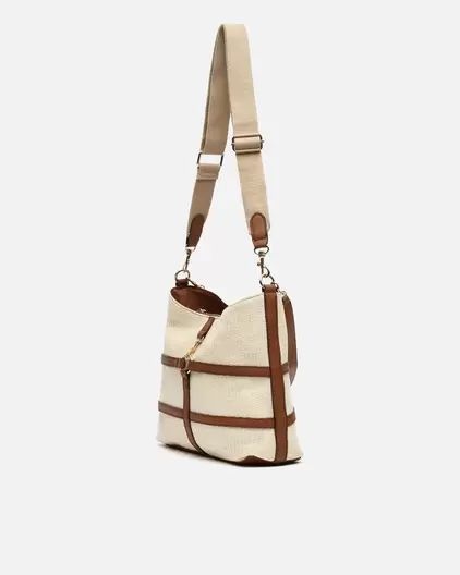 Oferta de Bolso hobo mediano efecto rafia con asa bandolera por 15€ en Misako