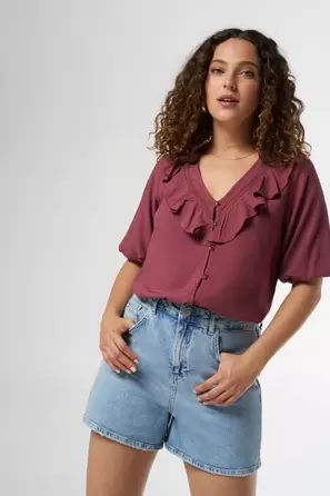 Oferta de Blusa con textura y detalles por 17,5€ en MS Mode