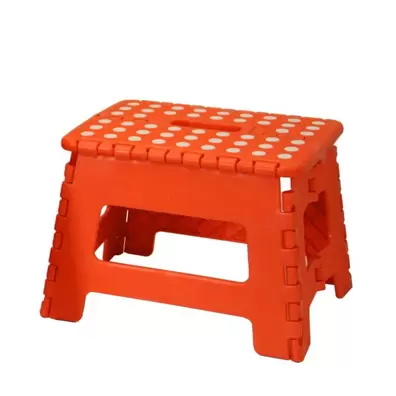 Oferta de TABURETE PLEGABLE PP NARANJA por 9,8€ en Muebles Hnos. García