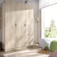 Oferta de Armario Frankfurt tres puertas y tras cajones natural por 348€ en Muebles La Factoría