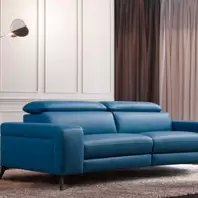 Oferta de Sofá con mecanismo de relax eléctrico por 2295€ en Muebles La Factoría