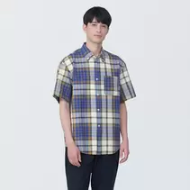 Oferta de Camisa manga corta con botones cuadros Madras para hombre por 15€ en Muji