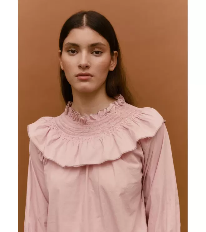 Oferta de BLUSA POPELIN VOLANTE por 25,95€ en Mulaya