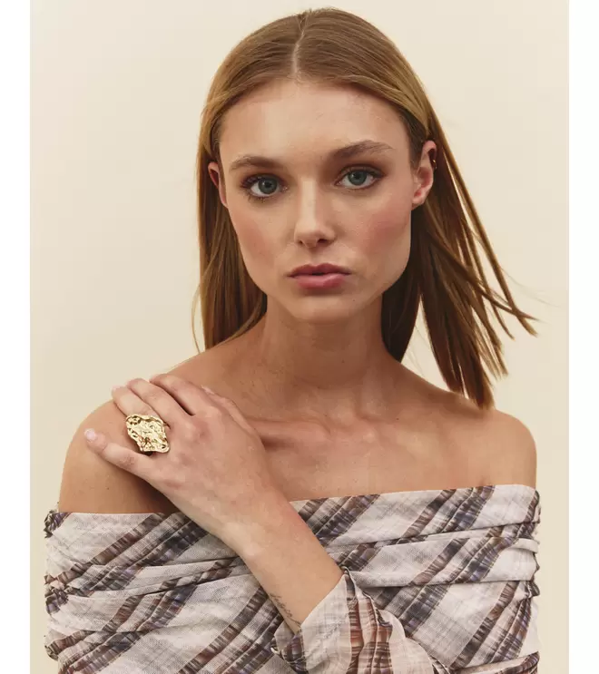 Oferta de ANILLO MAXI DORADO por 12,95€ en Mulaya