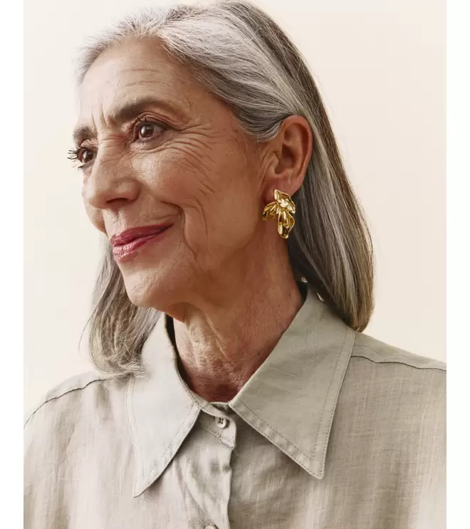 Oferta de PENDIENTES HOJAS  DORADOS por 12,95€ en Mulaya