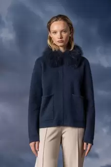 Oferta de Chaqueta de punto con pelo natural por 132€ en Naulover
