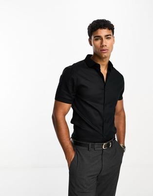 Oferta de Camisa Oxford negra entallada con cuello italiano Royal de ASOS DESIGN por 26,24€ en Asos