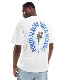 Oferta de Camiseta blanca extragrande con estampado "Porto" en la espalda de Jack & Jones por 21,99€ en Asos