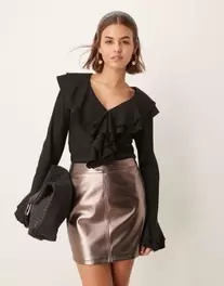 Oferta de Minifalda gris plomo plateado metalizado de poliuretano de New Look por 41,99€ en Asos