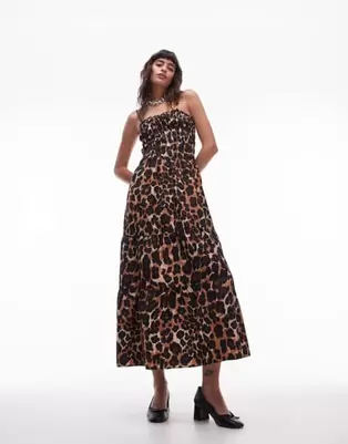 Oferta de Vestido midi fruncido con estampado animal de Topshop por 12,5€ en Asos