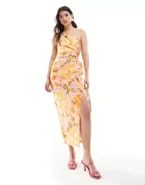 Oferta de Vestido midi amarillo asimétrico con estampado floral y abertura en la cintura de Forever New por 32€ en Asos