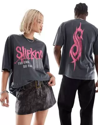 Oferta de Camiseta negro lavado unisex extragrande con estampados con licencia de Slipknot de ASOS DESIGN por 22,5€ en Asos