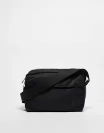 Oferta de Bolso de hombro negro Otley de Carhartt WIP por 70€ en Asos