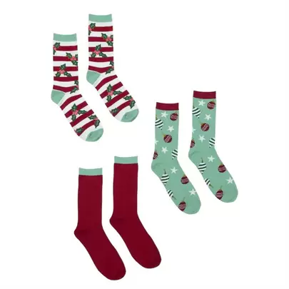 Oferta de Pack de 3 Calcetines Navideños Hombre por 11,99€ en AVON