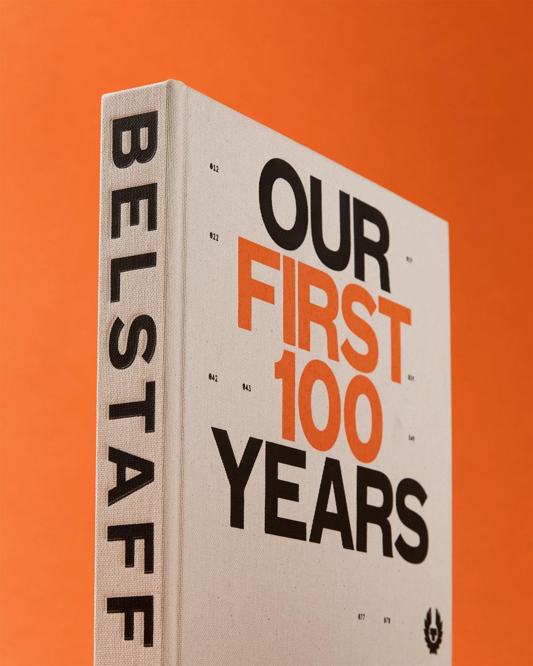 Oferta de LIBRO «OUR FIRST 100 YEARS» por 80€ en Belstaff