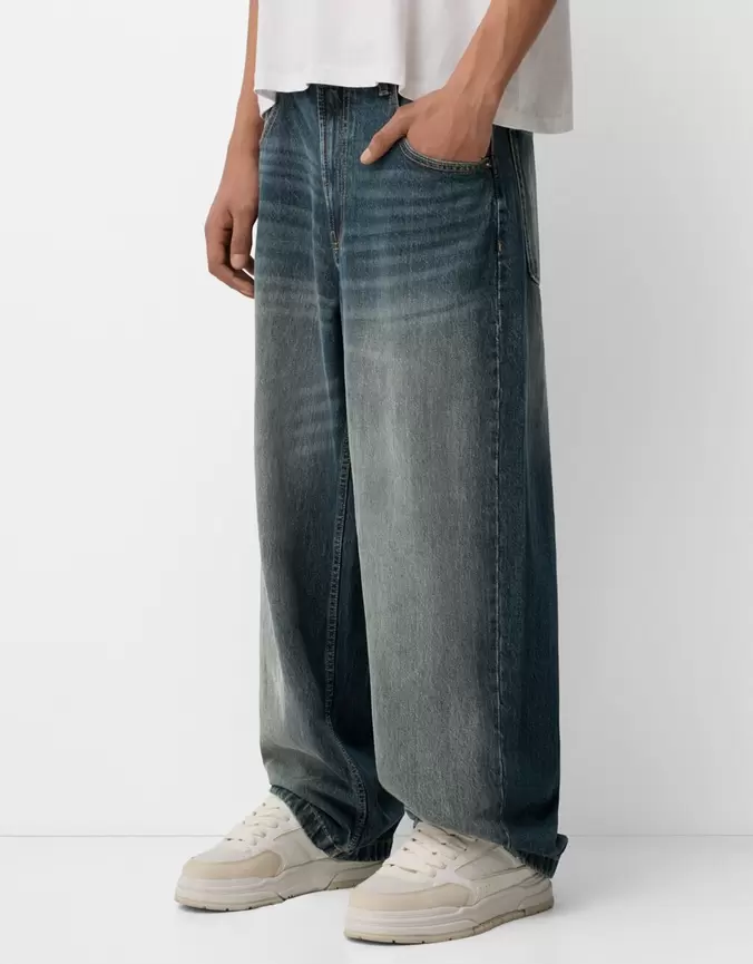 Oferta de Jeans super baggy por 29,99€ en Bershka