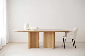 Oferta de MESA DE COMEDOR CURVA por 3100€ en Círculo Muebles