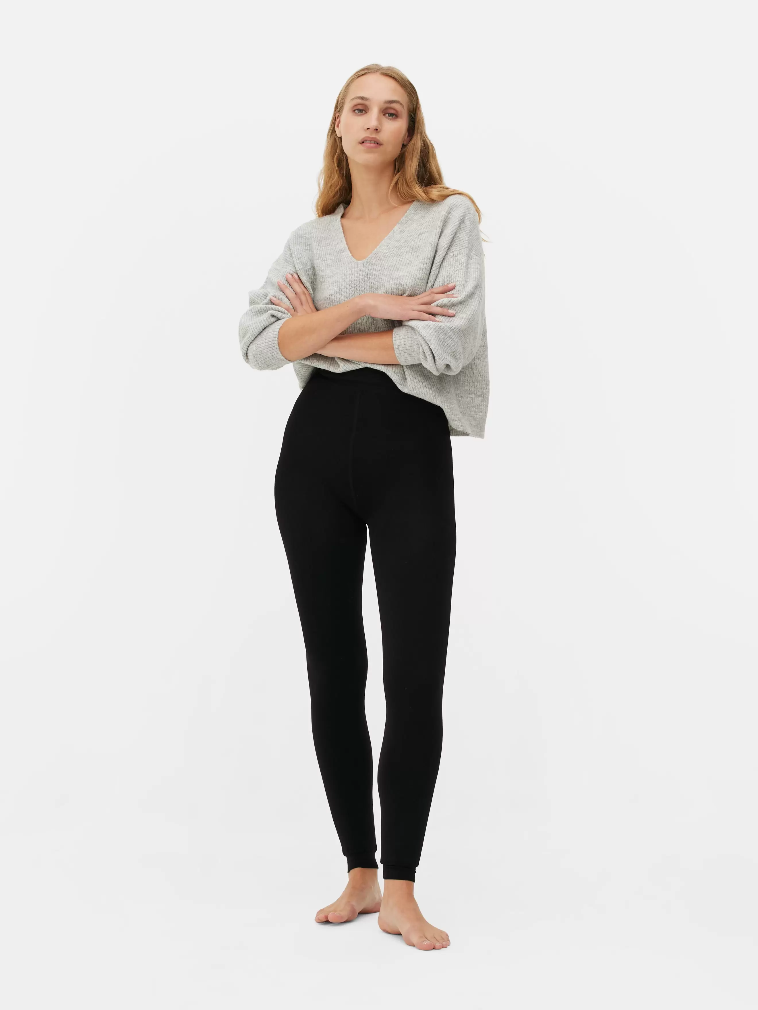 Oferta de Leggings de terciopelo forrados por 8€ en Primark