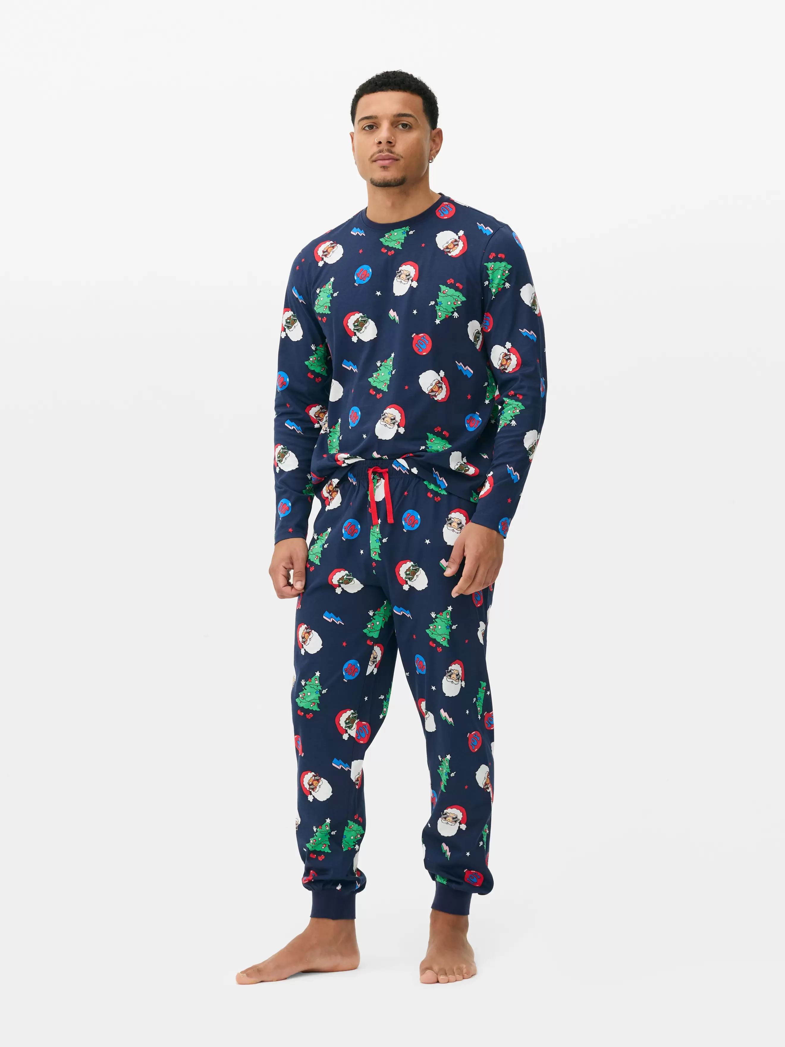 Oferta de Pijama familiar de Papá Noel para hombre por 10€ en Primark