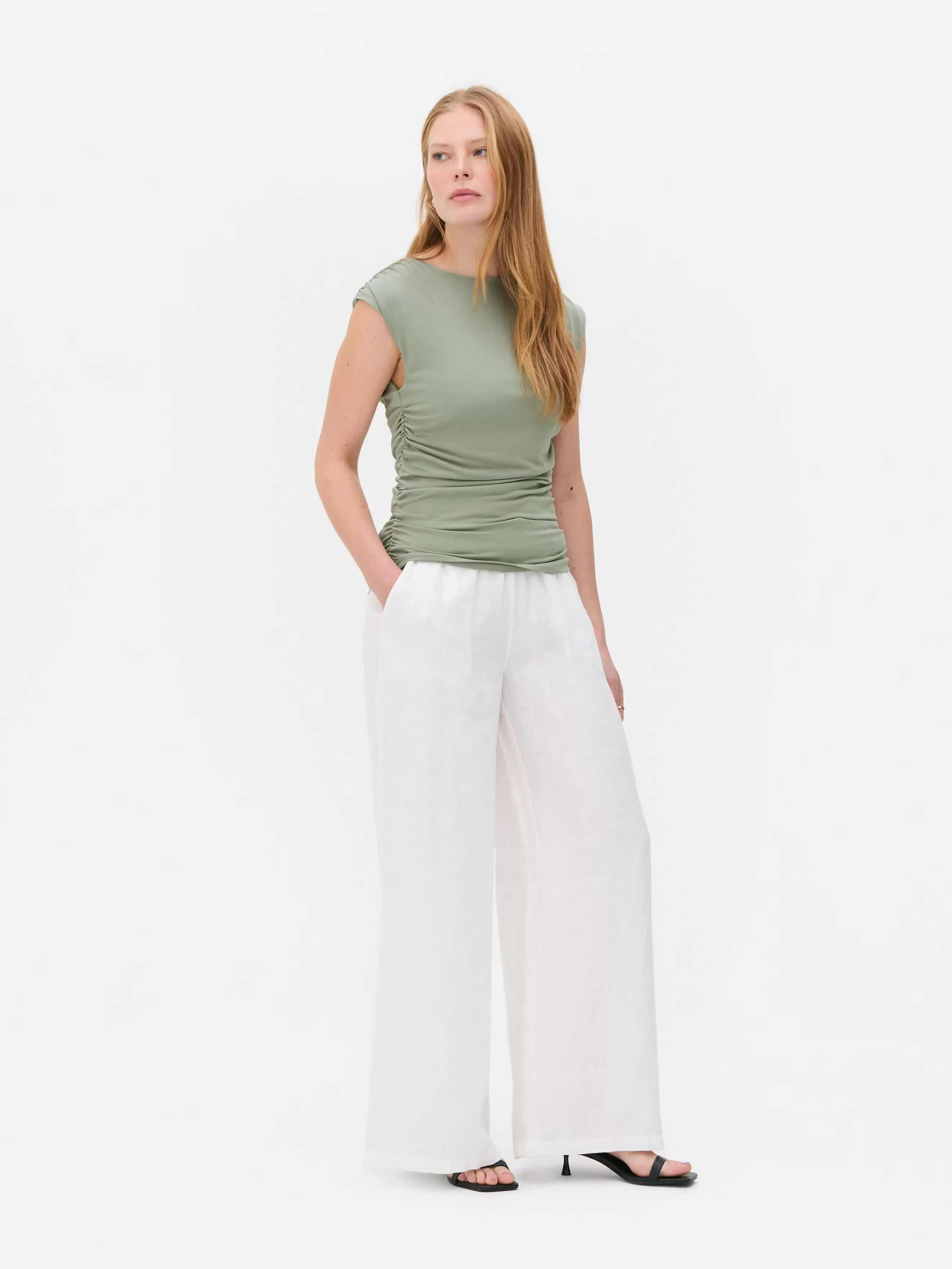 Oferta de Haut drapé sans manches The Edit por 16€ en Primark