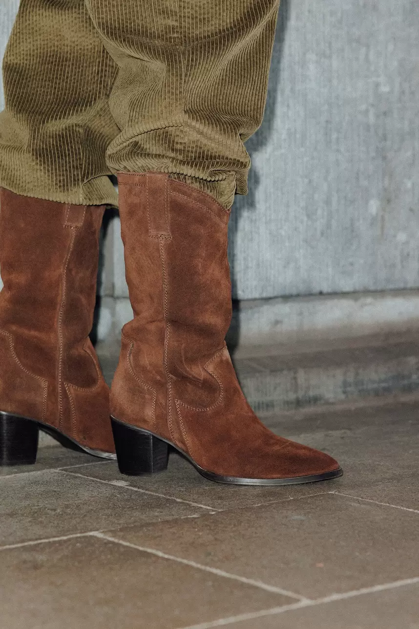 Oferta de Bottes en cuir western por 89,99€ en Promod