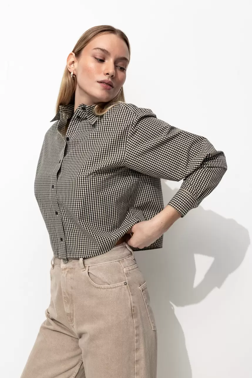 Oferta de Chemise à carreaux cropped por 29,99€ en Promod