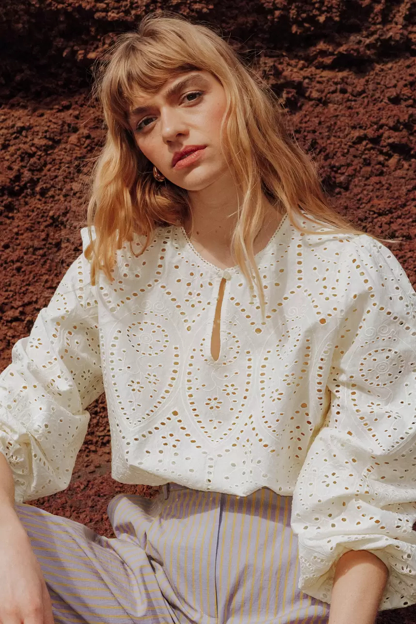 Oferta de Blouse en broderie anglaise por 39,99€ en Promod