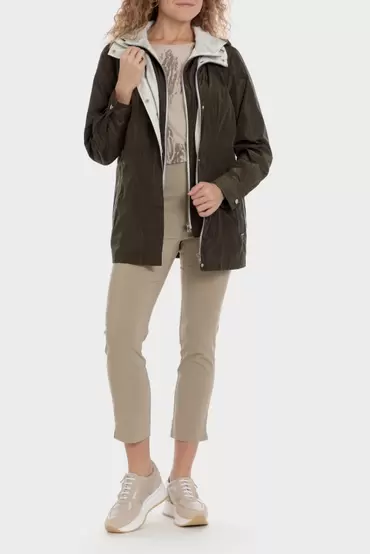 Oferta de Parka capucha por 49,95€ en Punt Roma