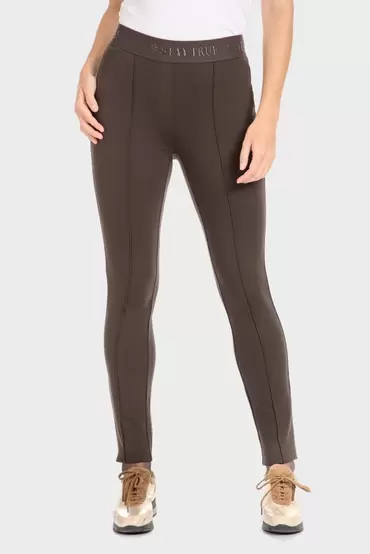 Oferta de Pantalón punto roma marrón por 29,95€ en Punt Roma