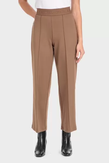 Oferta de Pantalón camel por 39,95€ en Punt Roma