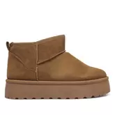 Oferta de Botas australianas cozy platform marrones por 34,99€ en Querol