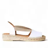 Oferta de Alpargatas planas toni pons etna blancas de piel con elásticos por 59,95€ en Querol