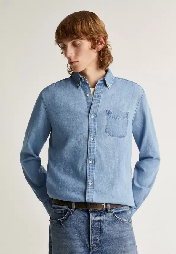 Oferta de CAMISA DENIM BOLSILLO por 69,9€ en Scalpers