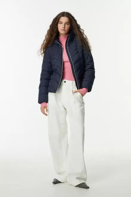 Oferta de Parka lisa pelo + Colores    35,99€     29,99€ por 29,99€ en Sfera