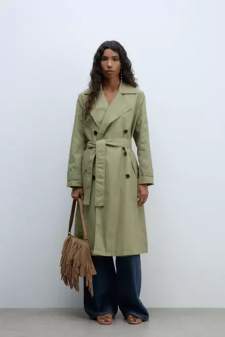 Oferta de Trench ligero + Colores      39,99€ por 39,99€ en Sfera