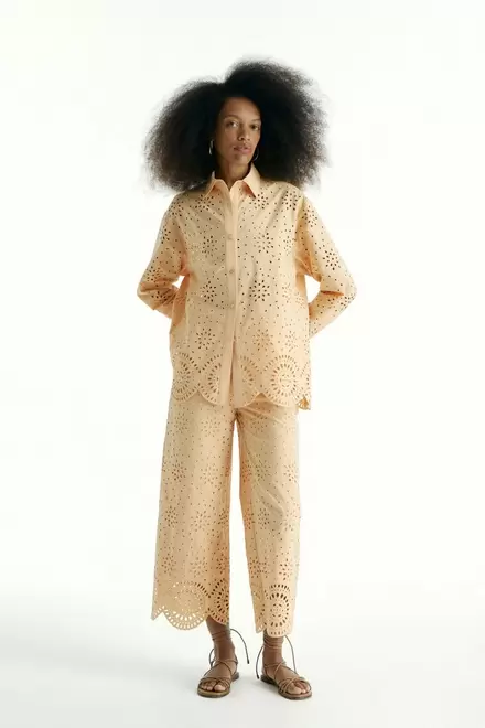 Oferta de Camisa schiffly + Colores      39,99€ por 39,99€ en Sfera