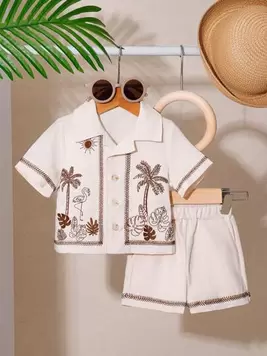 Oferta de Conjunto de camisa de manga corta y pantalones cortos bordados de moda tropical para niños pequeños, primavera/verano por 14€ en SheIn